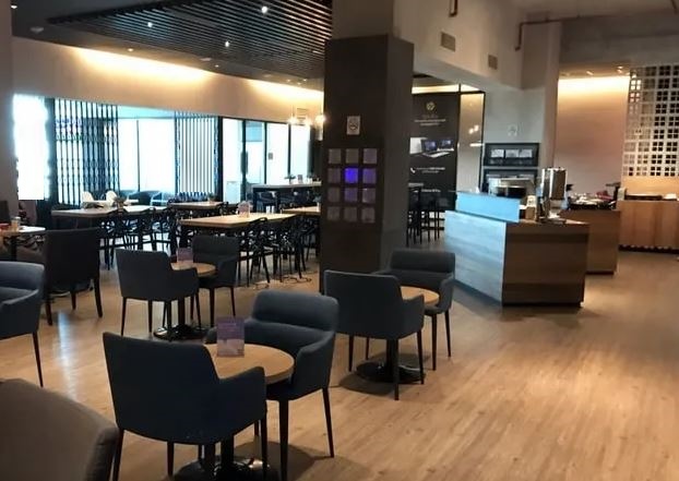 AirAsia Red Lounge