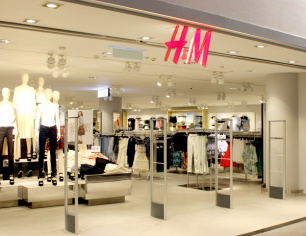 H&M at klia2